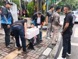 Jumat Berkah Lendeng N D’Gank Chapter Timur Bagikan Ratusan Nasi Box