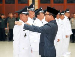 Bupati Bandung Lantik 9 Kepala Desa Antar Waktu, Camat Diminta Dampingi Kades Baru